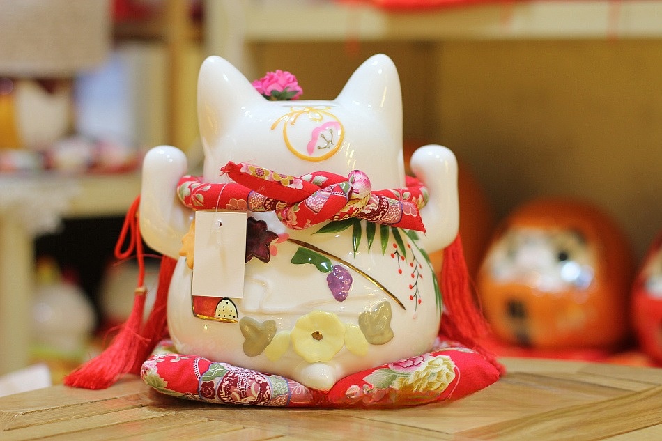 Tuong-meo-than-tai-may-man-bang-gom-LMS7146-7