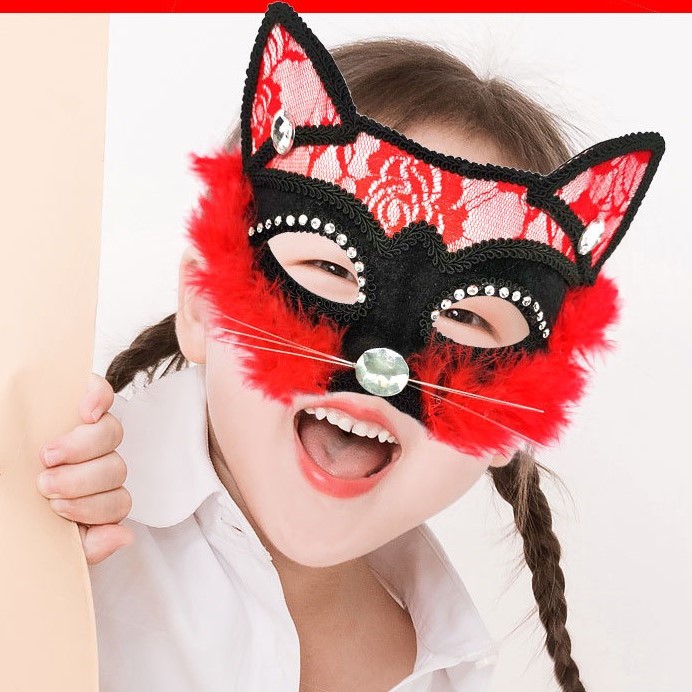 Mat-na-meo-den-hoa-trang-huyen-bi-YY6276-10